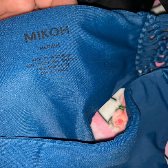 Little girls med MIkoh bandeau bikini set nwt - Picture 2 of 7